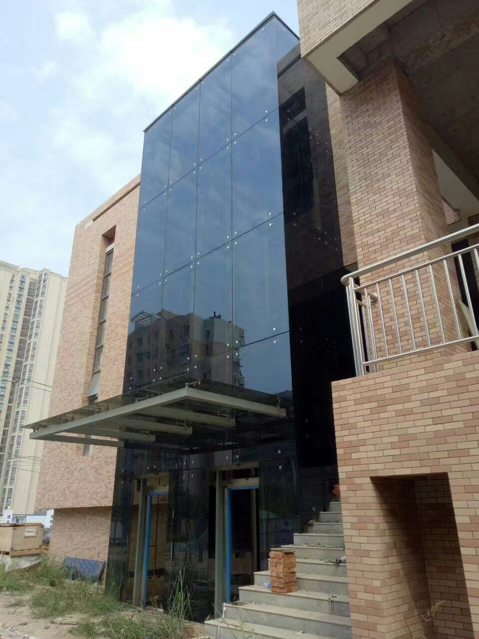 陜西科技大學在眾多企業中選擇了錦達玻璃幕墻 陜西科技大學在眾多企業中選擇了錦達玻璃幕墻